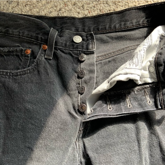 Levi’s 501 Skinny Ripped Jeans - Picture 7 of 7